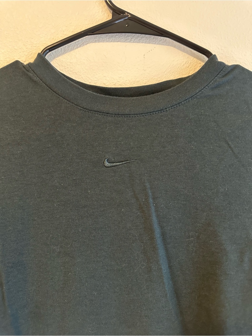 Nike Women's Long-Sleeve Cropped Top - Dark Green - Picture 3 of 4